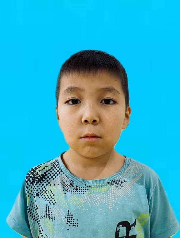 Алинур М.